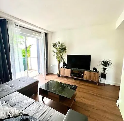 Apartment Grand Appartement, Calme, Proche Centre-ville Pau